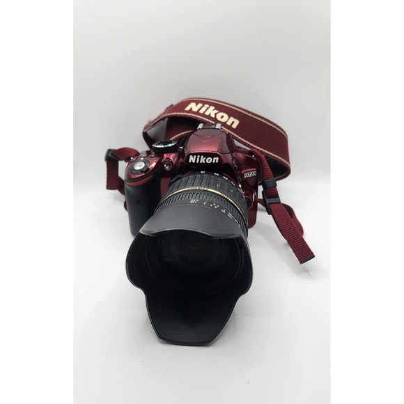 Red Nikon D3200 Digital SLR Camera Tamron AF 18-200mm Lens 2 Batteries Manual CD - Picture 1 of 13